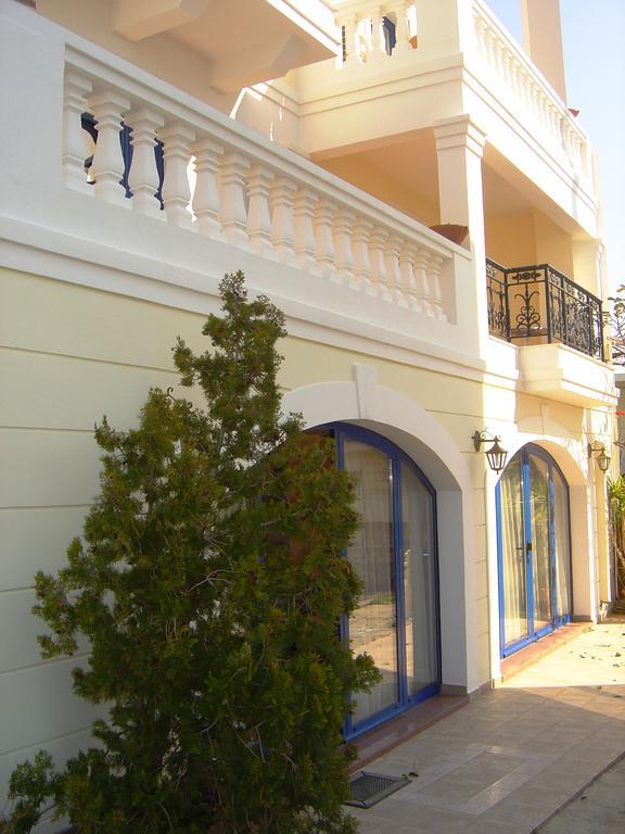 Kalimera Hotel Poros Town Exterior foto